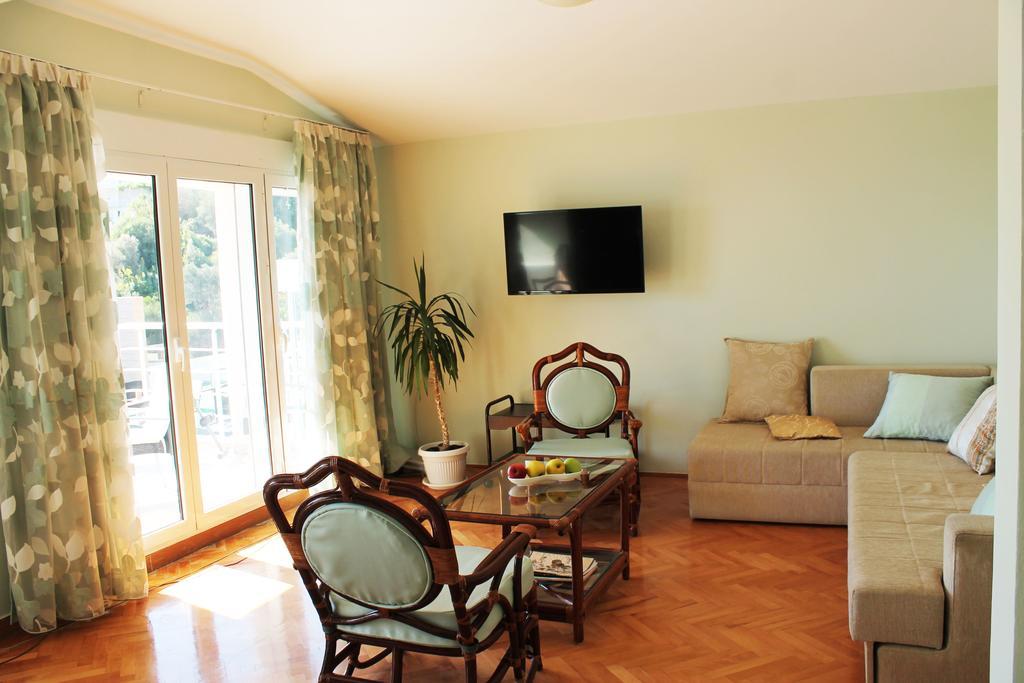 Apartments Gran Sasso อุลซิน ภายนอก รูปภาพ