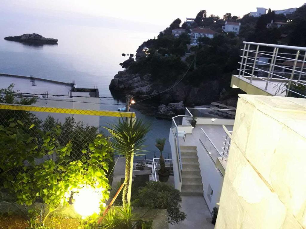 Apartments Gran Sasso อุลซิน ภายนอก รูปภาพ