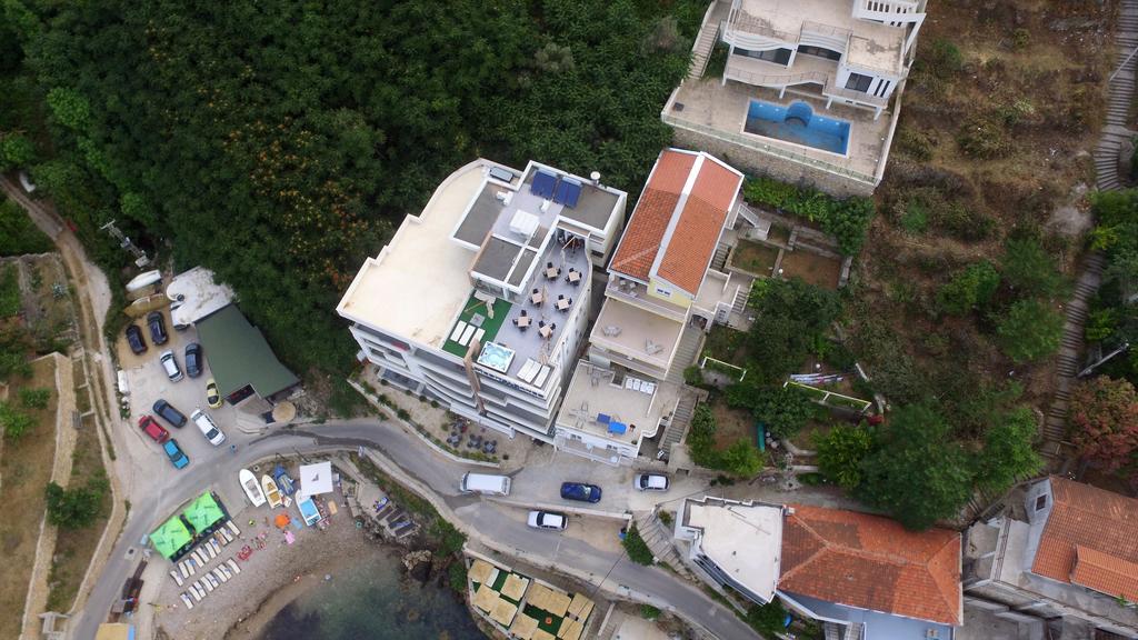 Apartments Gran Sasso อุลซิน ภายนอก รูปภาพ