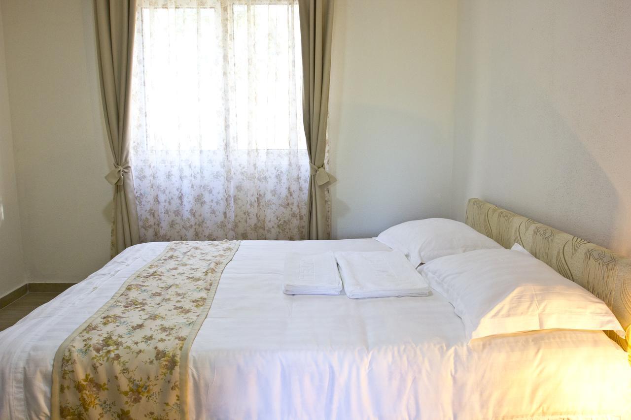 Apartments Gran Sasso อุลซิน ภายนอก รูปภาพ