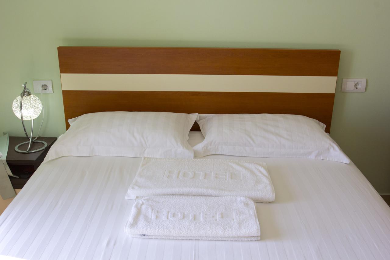 Apartments Gran Sasso อุลซิน ภายนอก รูปภาพ