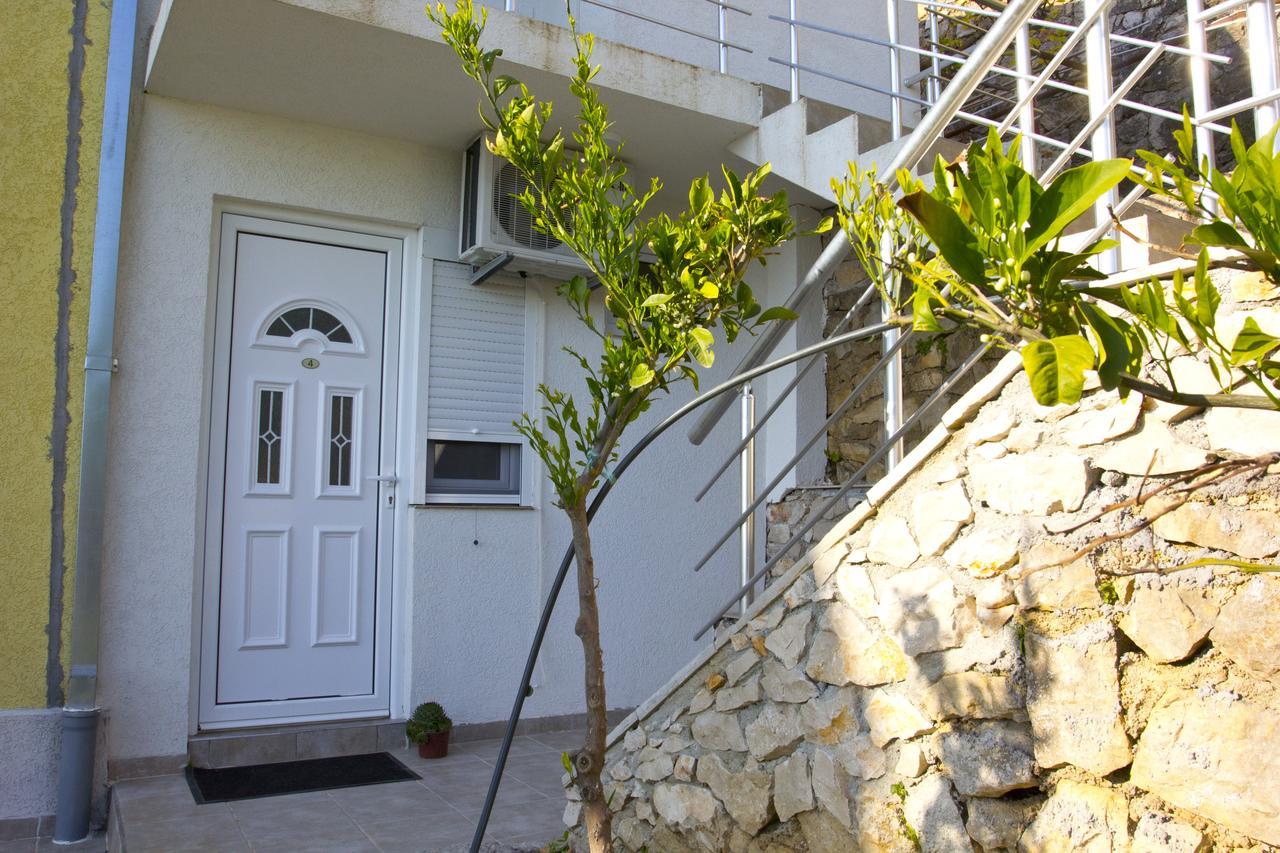 Apartments Gran Sasso อุลซิน ภายนอก รูปภาพ