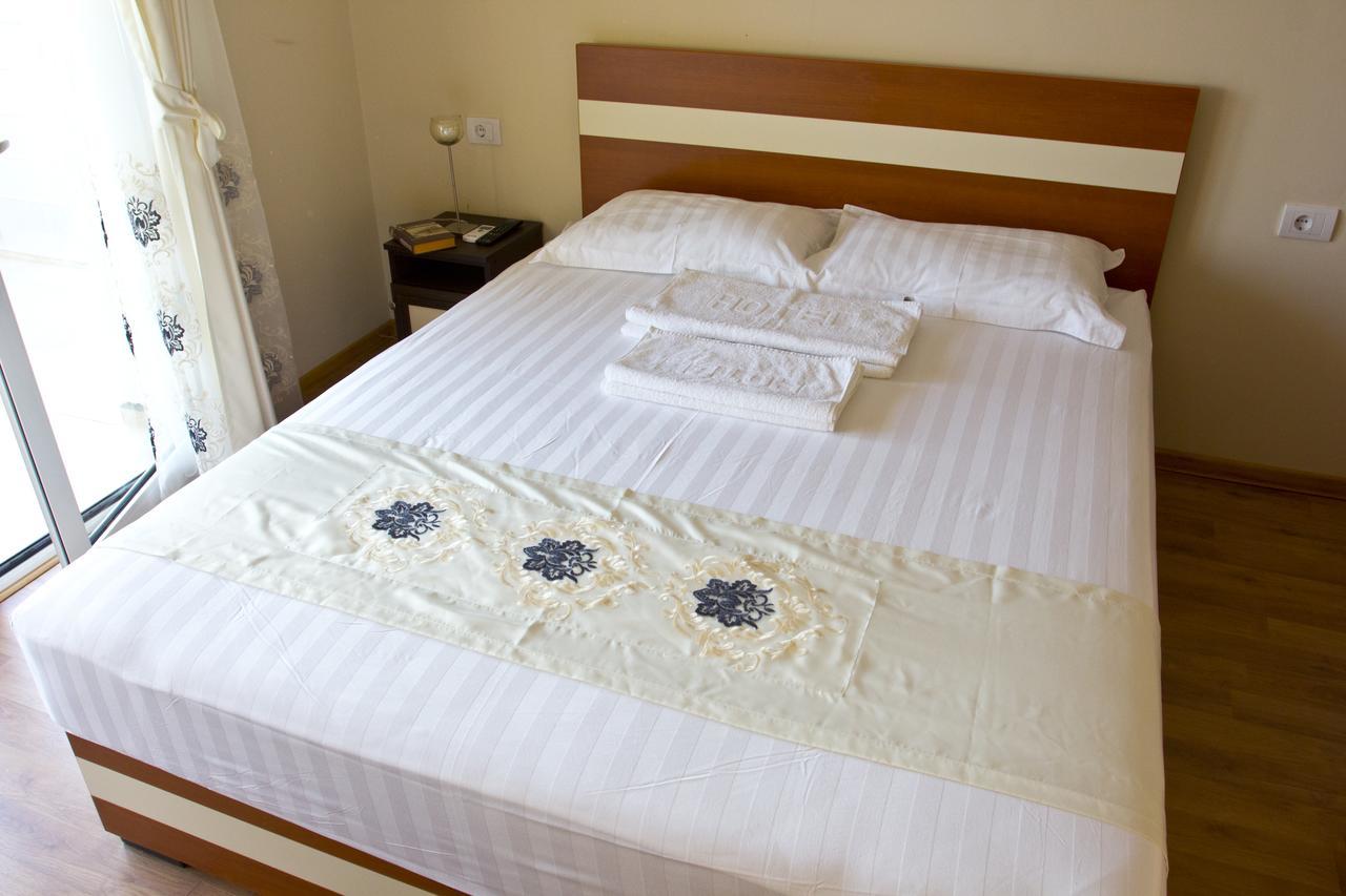 Apartments Gran Sasso อุลซิน ภายนอก รูปภาพ