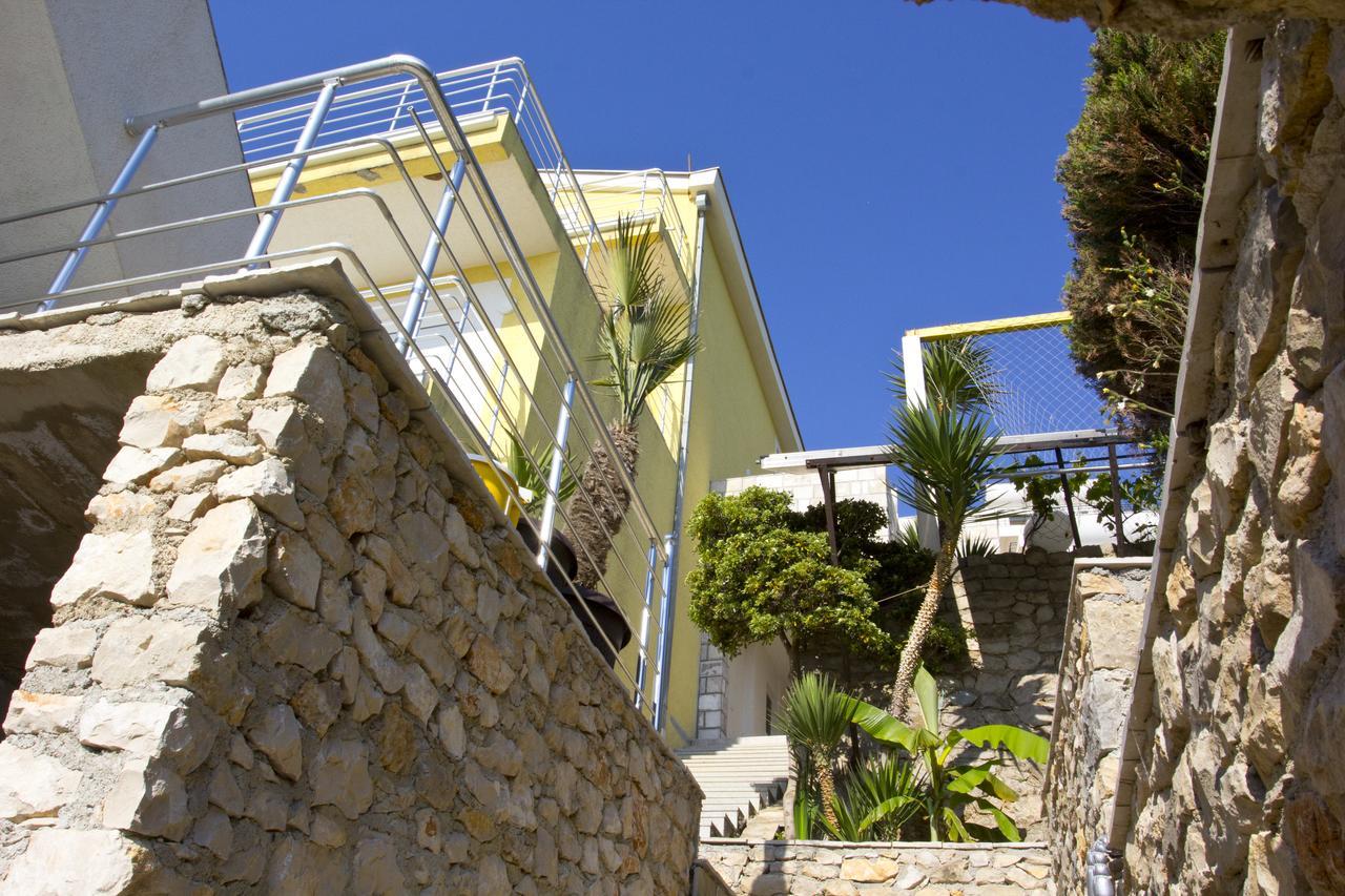 Apartments Gran Sasso อุลซิน ภายนอก รูปภาพ